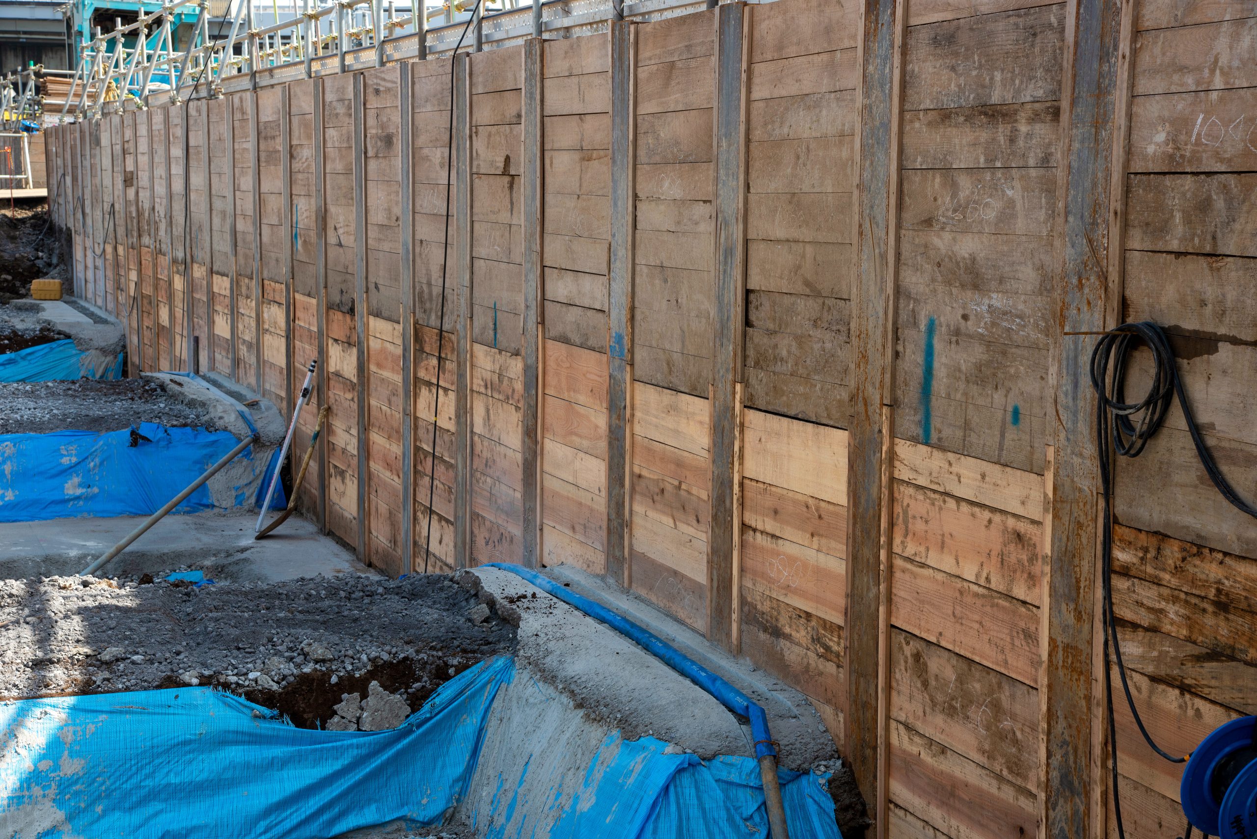retaining wall constructor